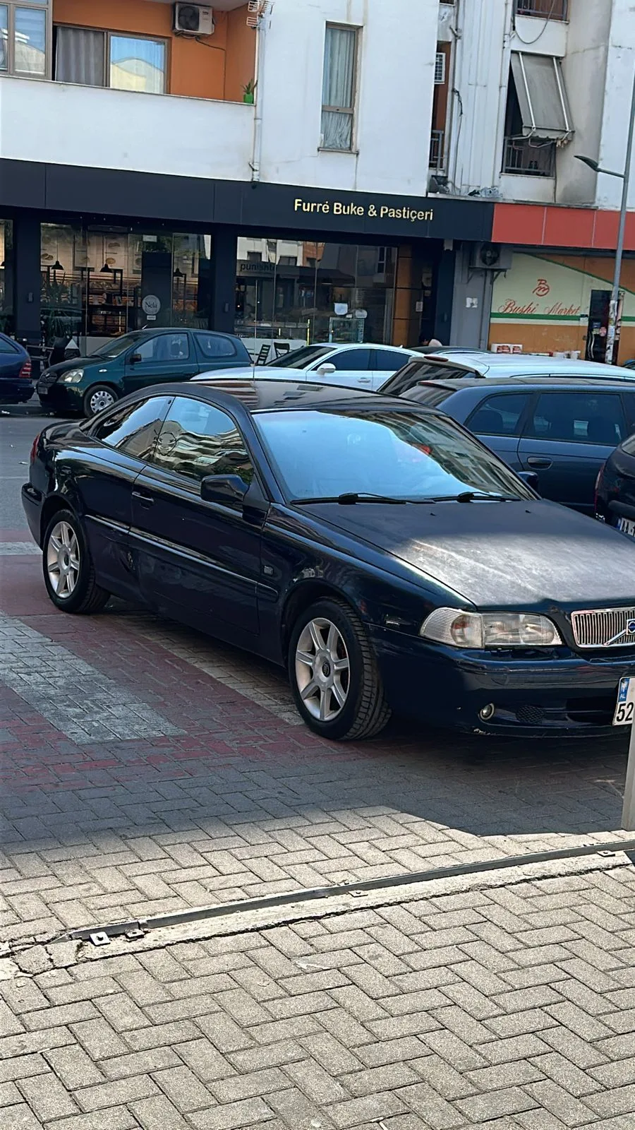 Shitet Volvo C 70 viti 2002
